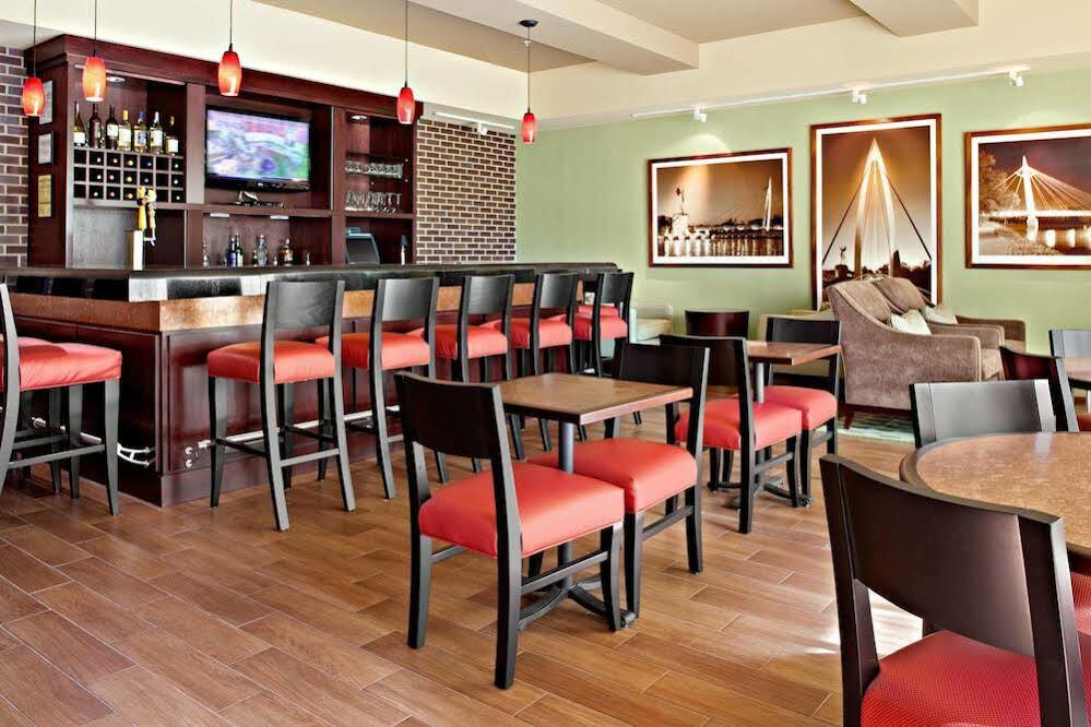 Fairfield Inn & Suites By Marriott Wichita Downtown Εξωτερικό φωτογραφία